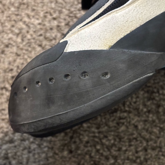 Scarpa Drago LV climbing shoes size EU 39/US 7.5
Women’s - Picture 8 of 10